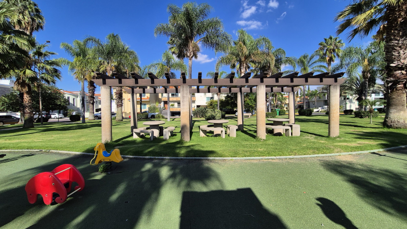 Casa En Venta En Jardin Real. Dentro De Coto