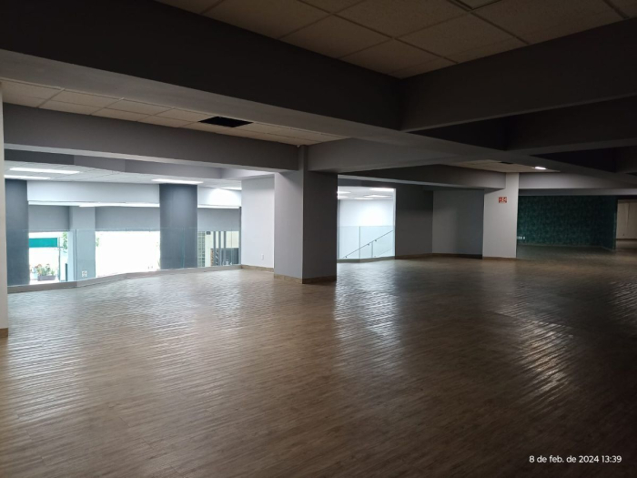 local sub 17 en renta, roof garden, centro comercial interlomas