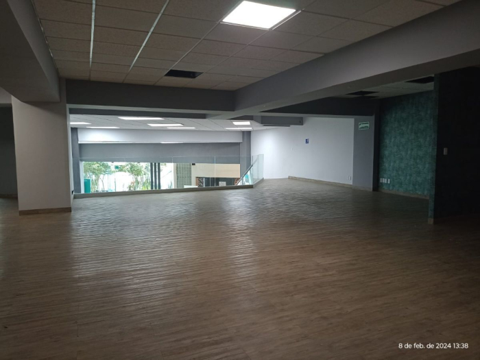 Local Sub 17 en renta, Roof Garden, Centro Comercial Interlomas