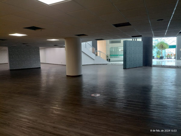 local sub 17 en renta, roof garden, centro comercial interlomas