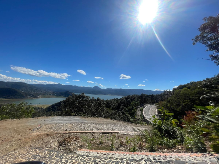 Venta de Terreno de 1257.09 m2 en el Santuario fraccionamiento ecológico Pato 1