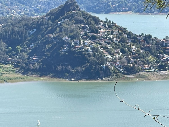 Venta de Terreno de 1257.09 m2 en el Santuario fraccionamiento ecológico Pato 1