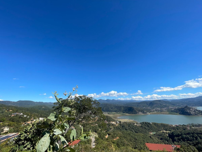 Venta de Terreno de 951.07 m2 en el Santuario fraccionamiento ecológico Tucán 1