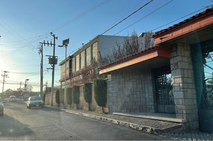 Terreno comercial en renta 600m para farmacia, gimnasio, hospital.