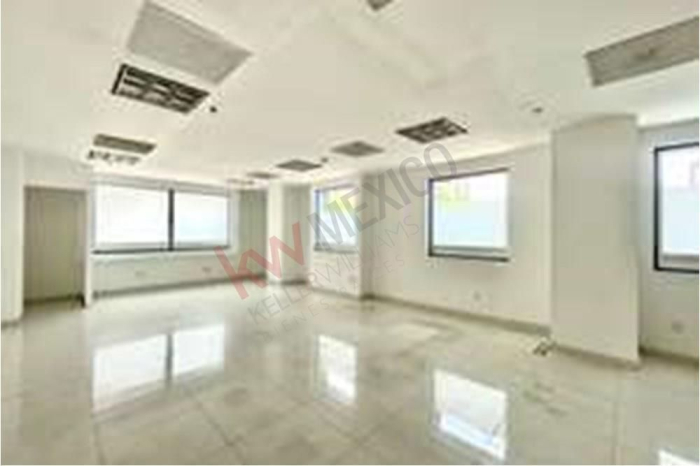 Renta Oficinas 85m2 Interlomas primer piso