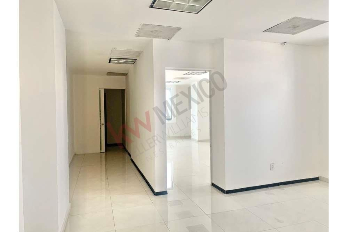 oficinas renta interlomas 87 m2 primer piso.