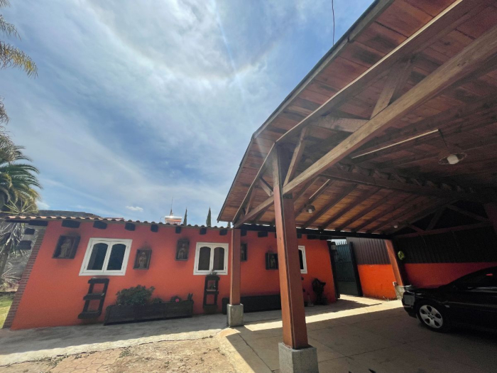 Casa en Venta muy cerca de Huasca, 2500m terreno y 488m de construcción.