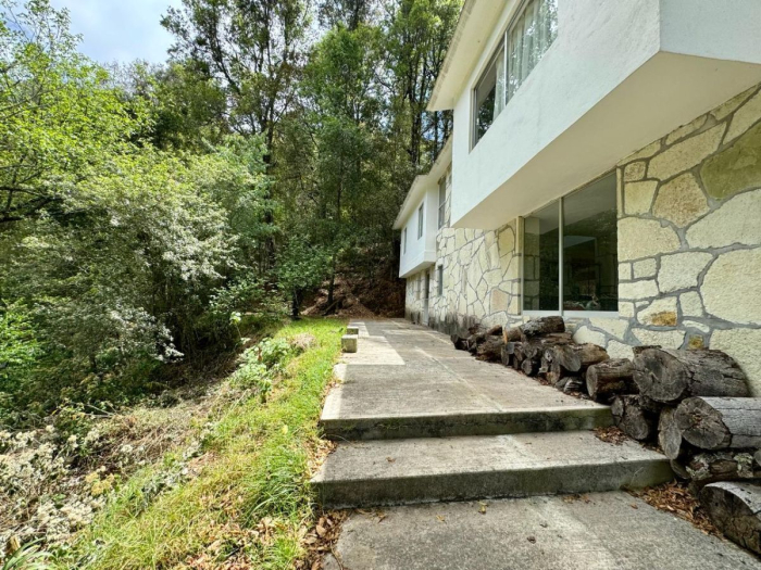 Magnifico Terreno con Casa - Mineral del Chico.