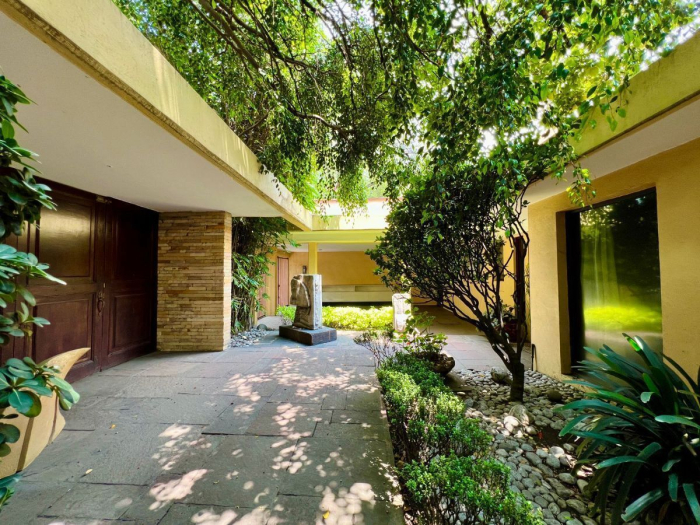 Casa en venta - Avenida Conscripto, Lomas Hipódromo