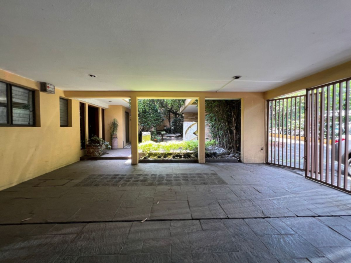 Casa en venta - Avenida Conscripto, Lomas Hipódromo