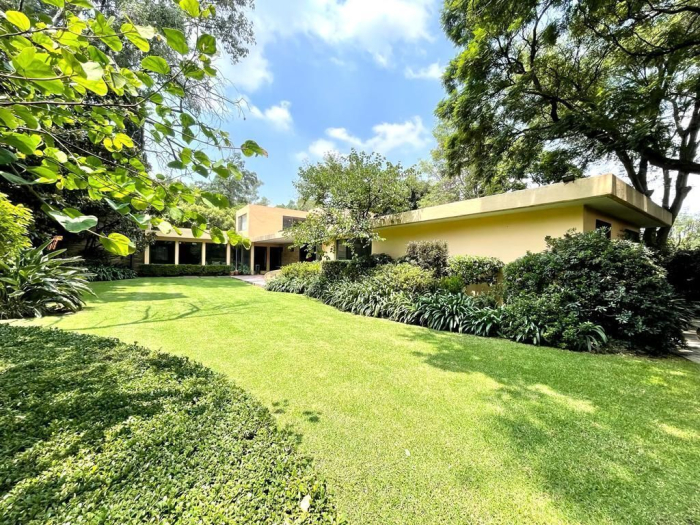 Casa en venta - Avenida Conscripto, Lomas Hipódromo