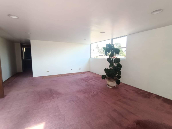 Casa en renta   Bosque de Baluarte con jardín