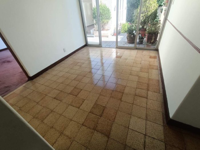 Casa en renta   Bosque de Baluarte con jardín