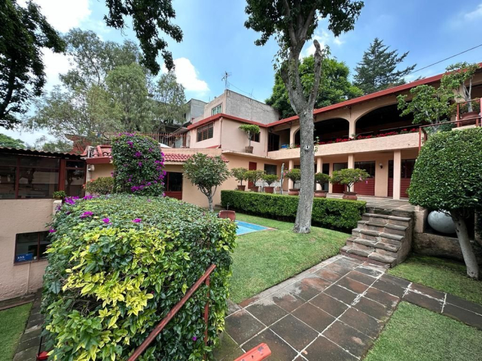 Espectacular casa en venta - Lomas de Tecamachalco