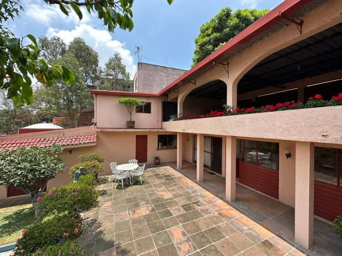 Espectacular casa en venta - Lomas de Tecamachalco