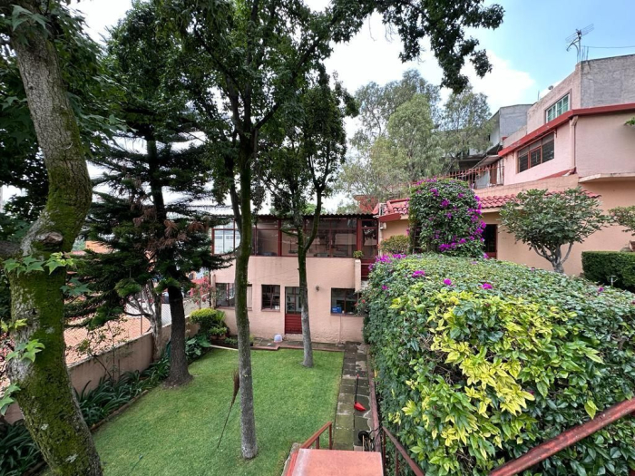 Espectacular casa en venta - Lomas de Tecamachalco