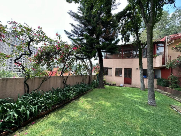 Espectacular casa en venta - Lomas de Tecamachalco