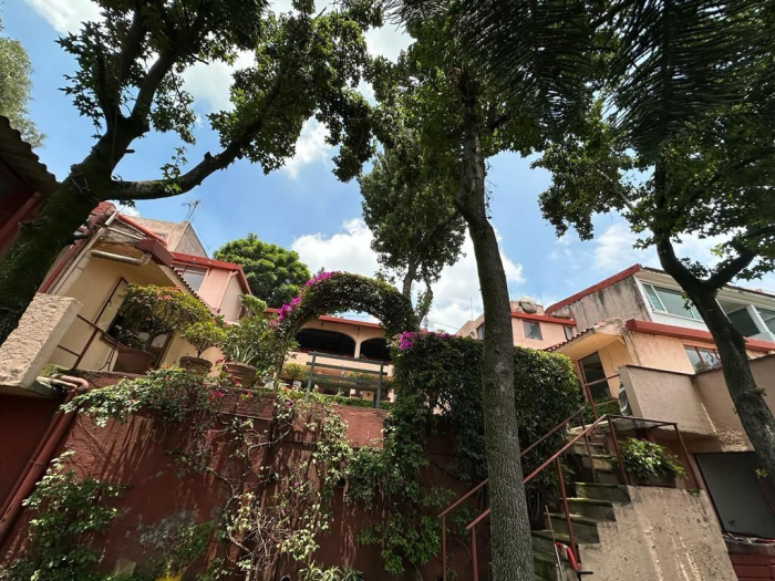 Espectacular casa en venta - Lomas de Tecamachalco