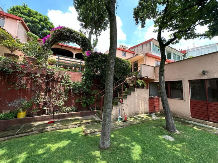 Espectacular casa en venta - Lomas de Tecamachalco