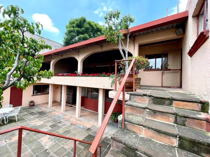 Increíble casa en venta - Lomas de Tecamachalco