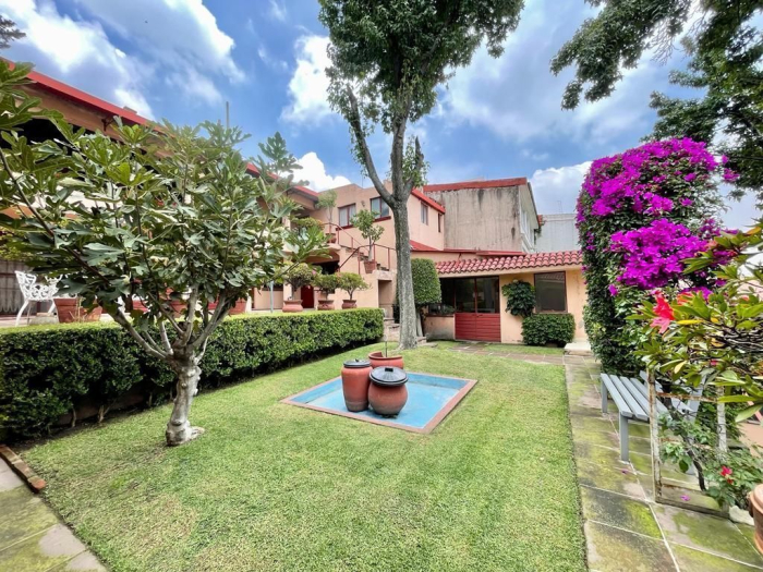 Increíble casa en venta - Lomas de Tecamachalco