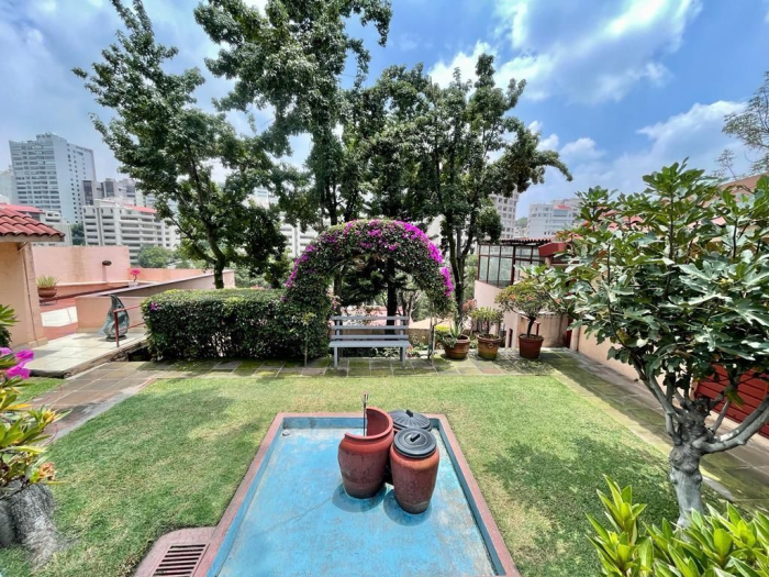 Increíble casa en venta - Lomas de Tecamachalco