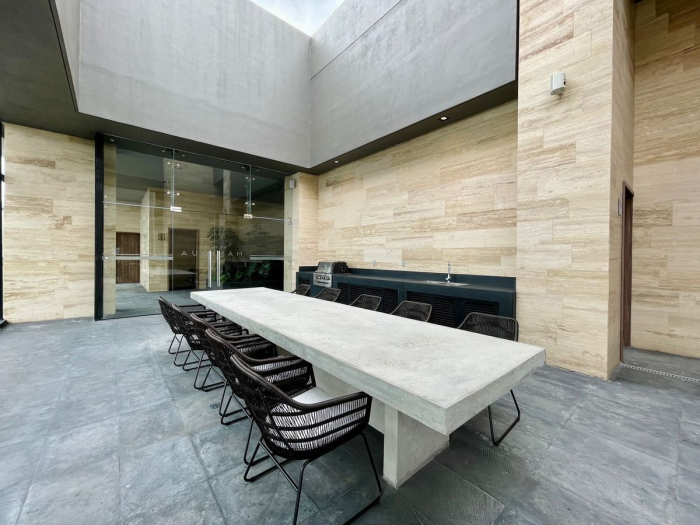 departamento amueblado de lujo a la venta en residencial manigua