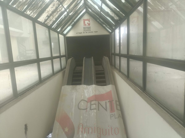 local ancla en central de plazas sobre avenida central ¡baja de precio!