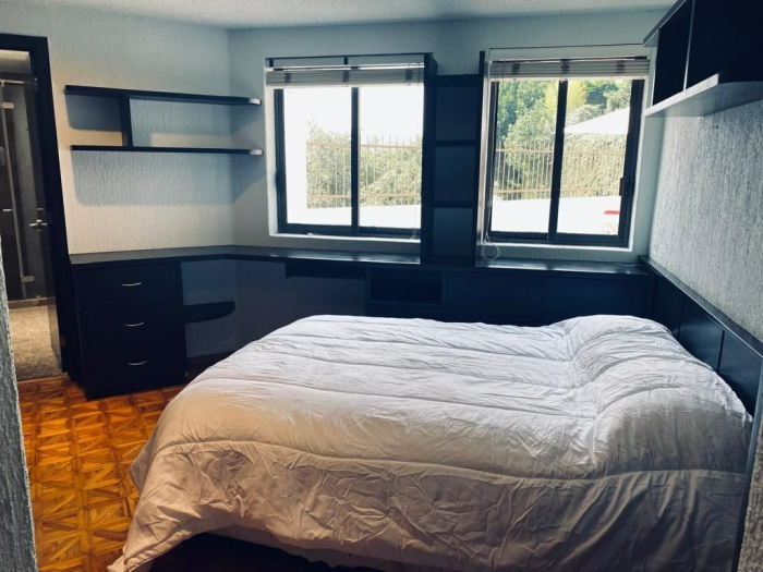 Vendo Residencia en cerrada en Bosques de la Herradura.