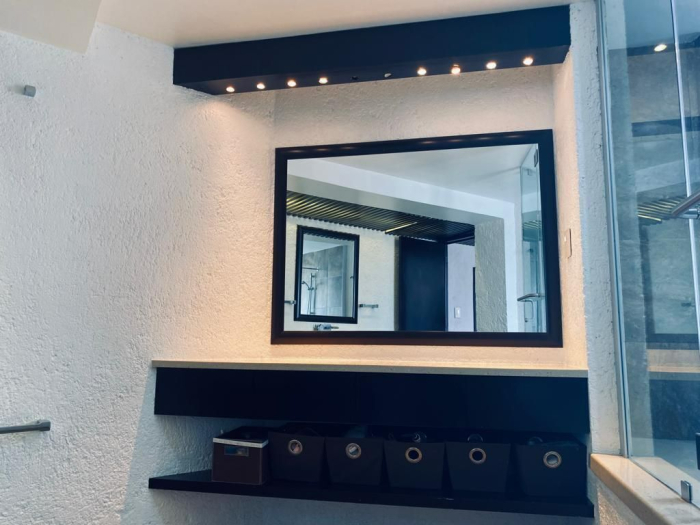 Vendo Residencia en cerrada en Bosques de la Herradura.