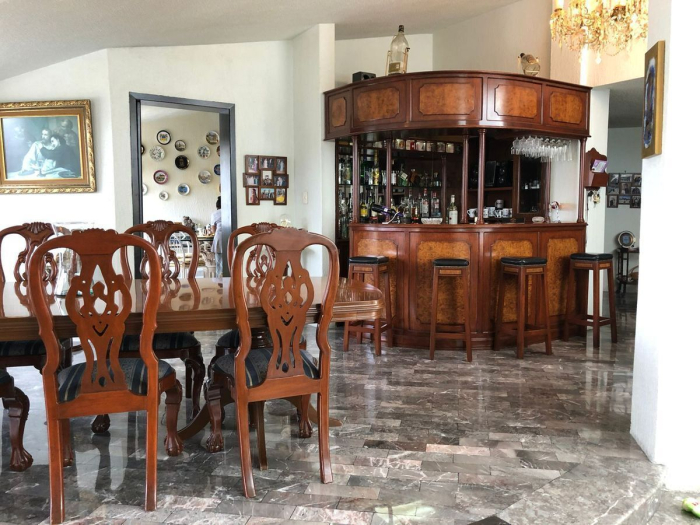 Vendo Residencia en cerrada en Bosques de la Herradura.
