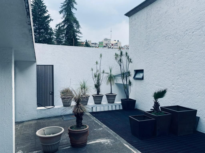 Vendo Residencia en cerrada en Bosques de la Herradura.