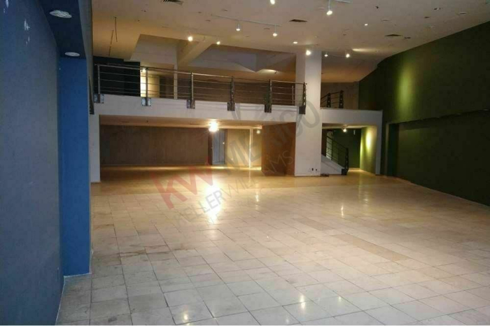 local 9b 359.21 en renta planta principal cci $152,662.00 + iva + mtto