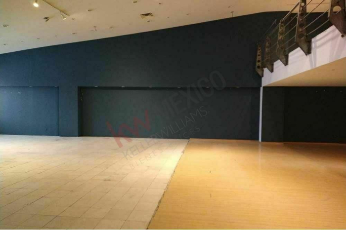 local 9b 359.21 en renta planta principal cci $152,662.00 + iva + mtto