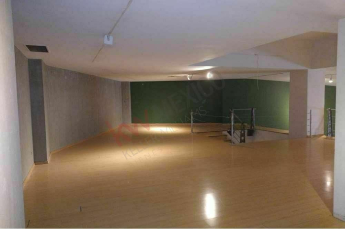 local 9b 359.21 en renta planta principal cci $152,662.00 + iva + mtto