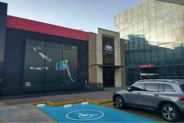 local 9b 359.21 en renta planta principal cci $152,662.00 + iva + mtto