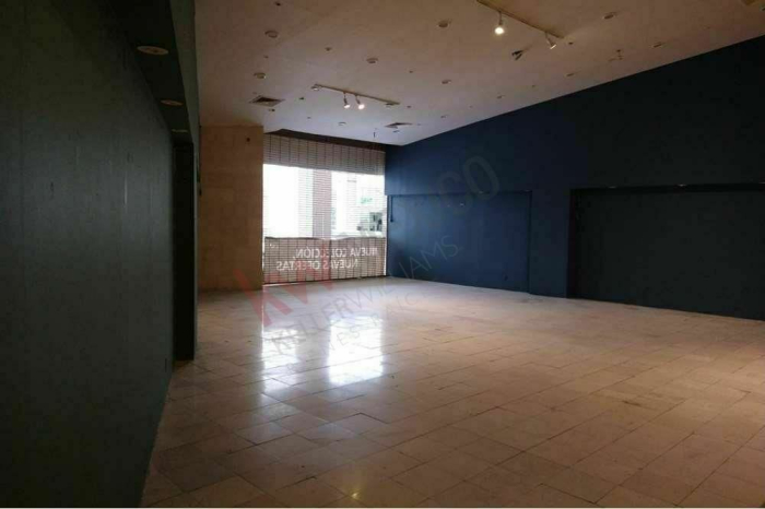 local 9b 359.21 en renta planta principal cci $152,662.00 + iva + mtto