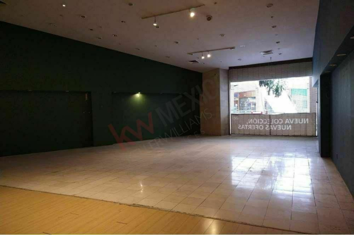 local 9b 359.21 en renta planta principal cci $152,662.00 + iva + mtto