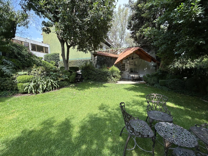 Casa en Renta,  un nivel, embajadas, Lomas de Tecamachalco, Naucalpan de Juarez