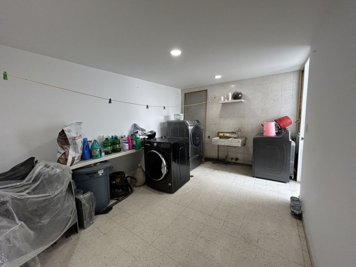Casa en Renta,  un nivel, embajadas, Lomas de Tecamachalco, Naucalpan de Juarez