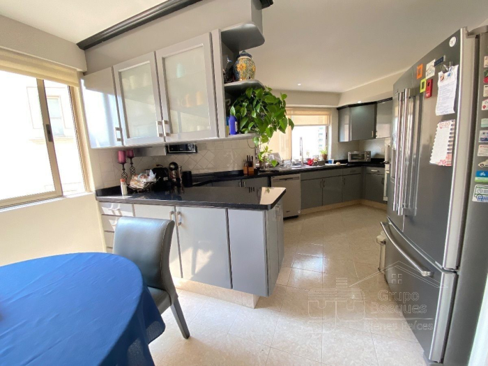 departamento en venta en hacienda de las palmas, interlomas