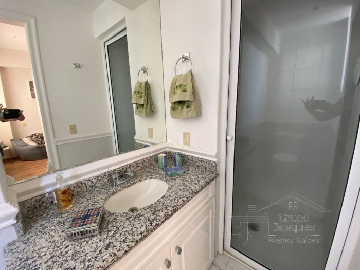 departamento en venta en hacienda de las palmas, interlomas