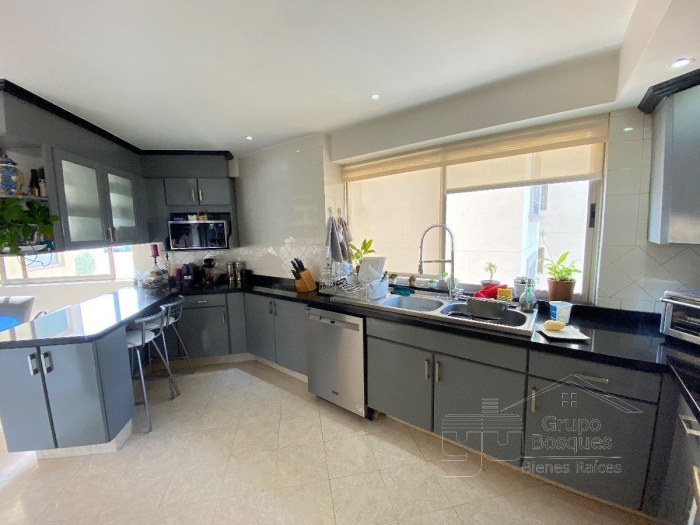 departamento en venta en hacienda de las palmas, interlomas
