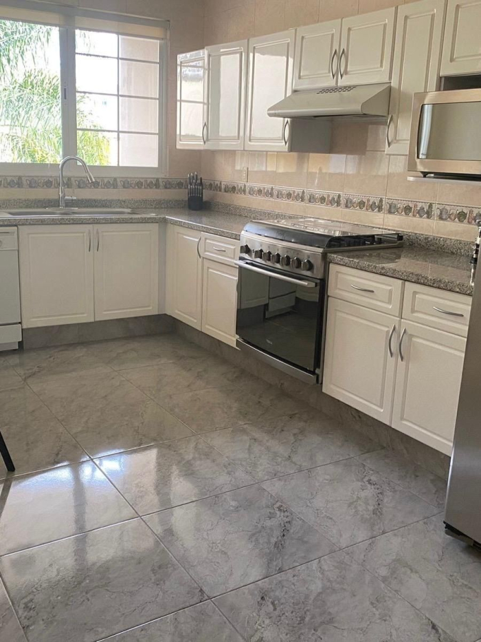 Casa en Venta y Renta en Interlomas Hacienda de las Palmas Huixquilucan