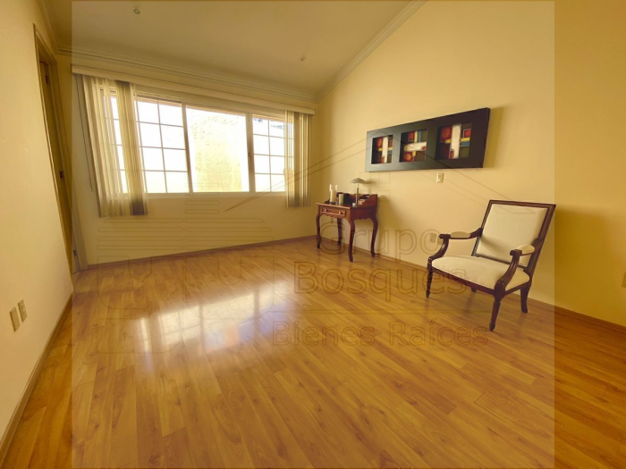 Casa en Venta y Renta en Interlomas Hacienda de las Palmas Huixquilucan