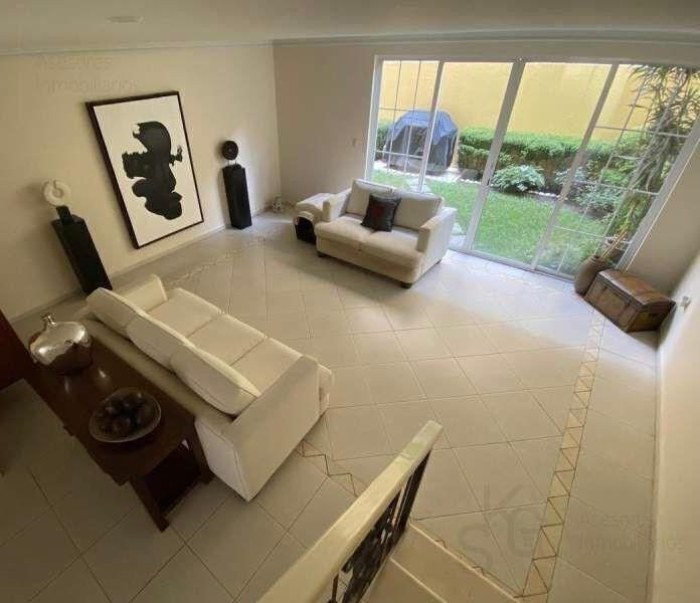 Casa en Venta y Renta en Interlomas Hacienda de las Palmas Huixquilucan