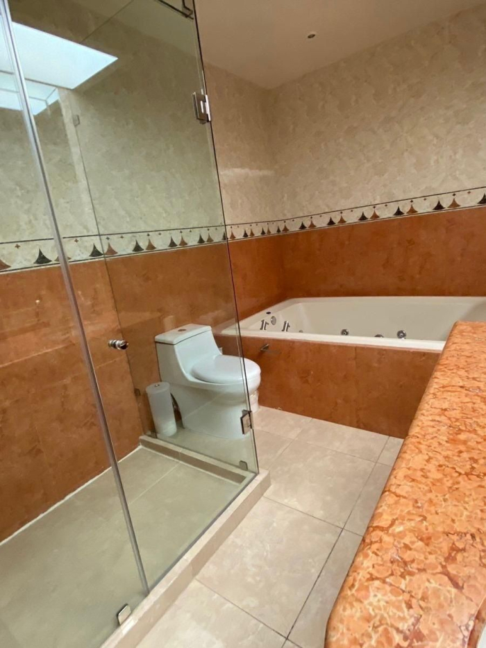 Casa en Venta y Renta en Interlomas Hacienda de las Palmas Huixquilucan