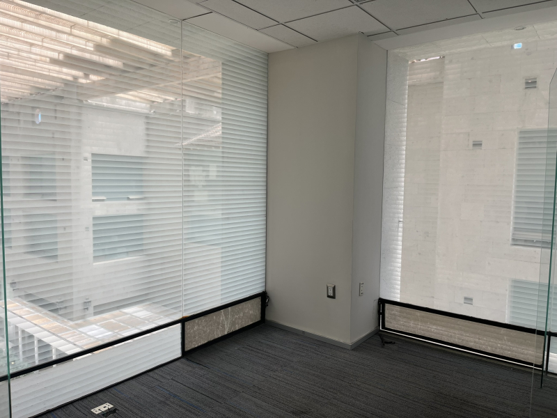 Renta Oficinas Plaza La Antgua Z Esmeralda 320 M2