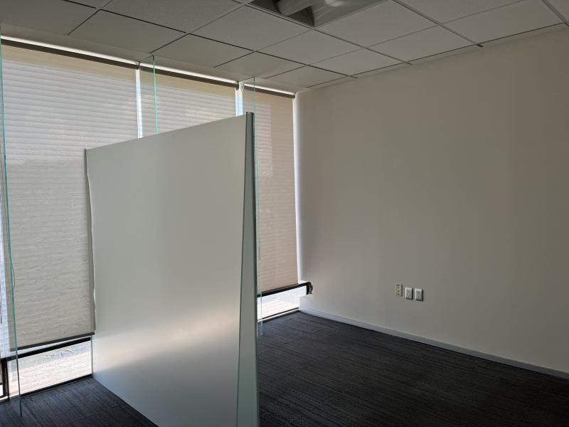 Renta Oficinas Plaza La Antgua Z Esmeralda 320 M2