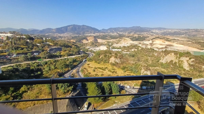 Oficina en Venta en Dolmen Center en Bosque Real,  Huixquilucan